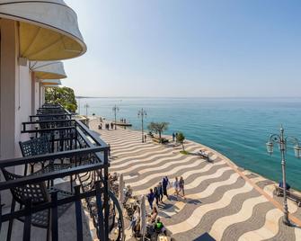 La Vista Postcard Hotel - Lazise - Balkon