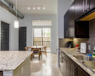 Peony At Millennium - Elegant 2 Bdr In Houston - Houston - Phòng bếp