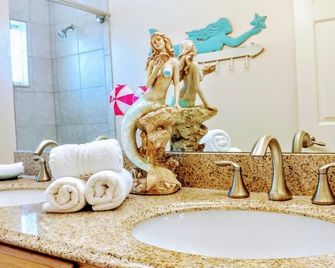 Blue Starfish - Fort Myers Beach