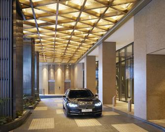 Hotel Okura Manila - Manila - Lobby