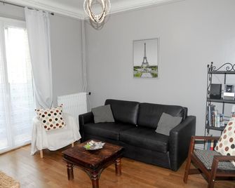 La Maison de Sophie, à longjumeau - Longjumeau - Salon