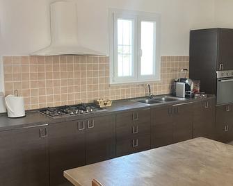 Cozy apartment in the countryside - Latina - Cucina