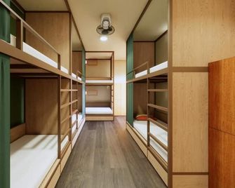 Rebel Rooster Hostel - Hanoi