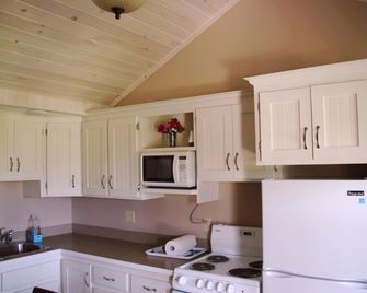 Rustico Acres Cottages - North Rustico - Küche