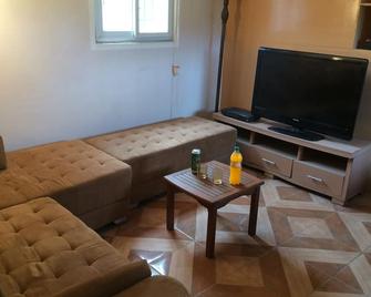 Quiet Holidays A French Resident Vacation Without Stress - San Fernando - Living room