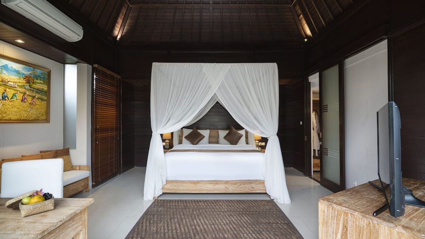 d'Nusa Beach Club and Resort