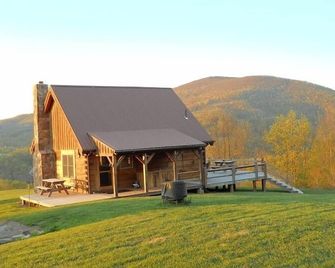 Romantic Mt. Get-away~ 'Sunset cabin' has spectacular Mountain & Sunset views! - Dryfork - Edificio