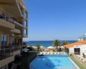 Hotel Christina - Chania - Pool