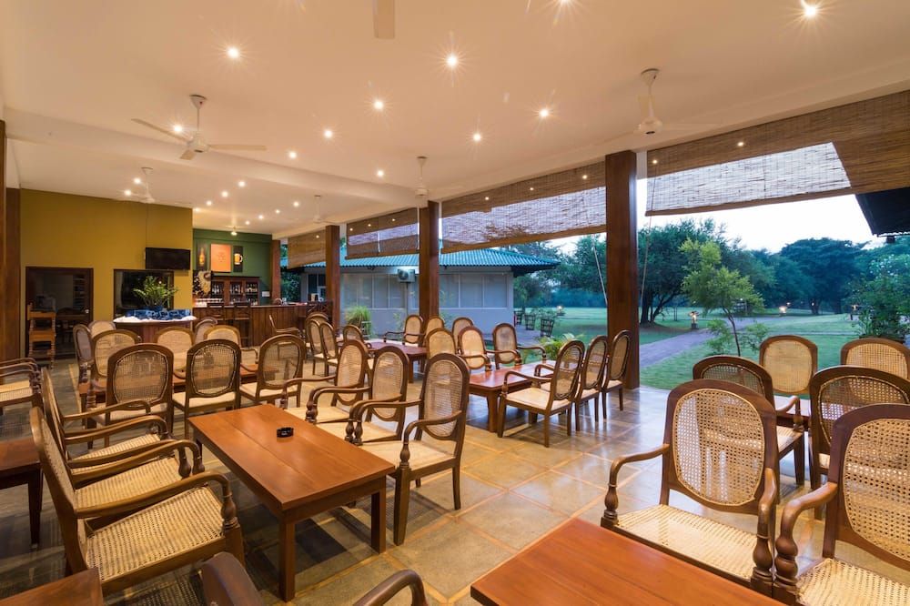 Camellia Resort and Spa - סיגיריאה - מסעדה