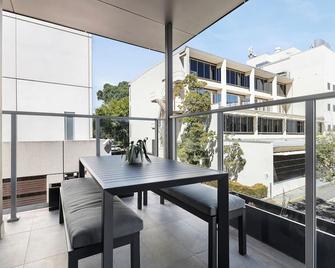 Stafford St Apartments by Urban Rest - Adelaide - Balcony