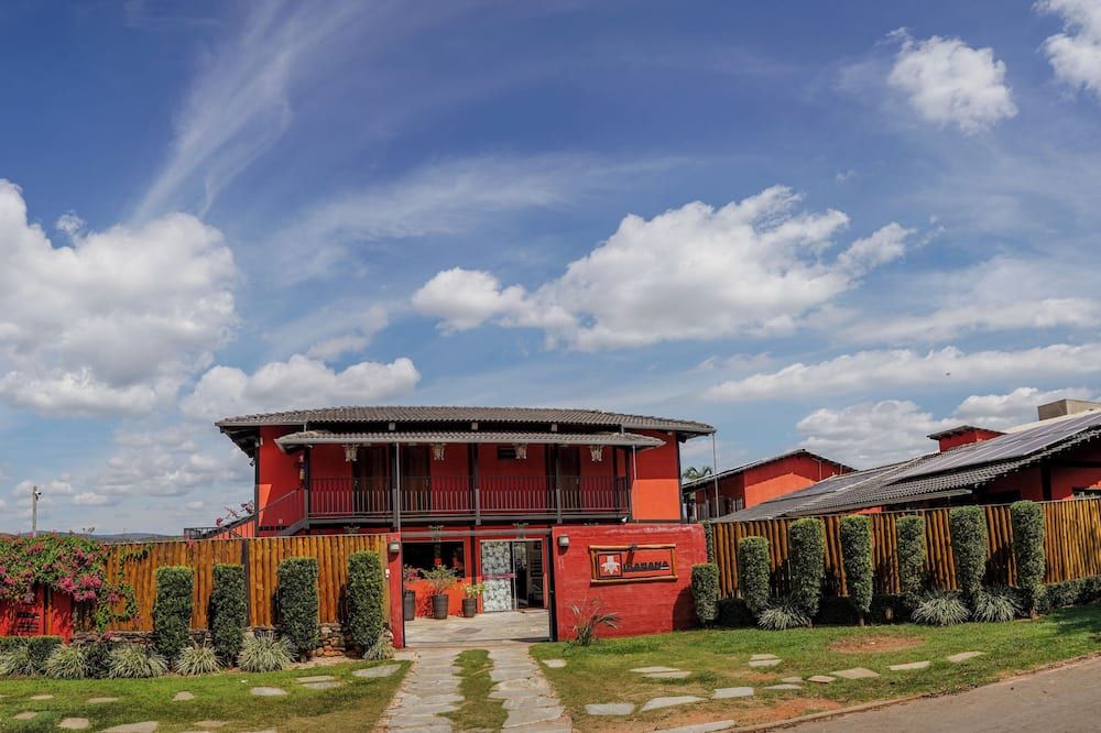 Pousada Ikabana - פירנופוליס - בניין