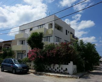 كالوكسينيا أبارتمنتس - Kardamena - مبنى