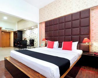 Hotel The Taksonz - Opposite Railway Station - לודיאנה - חדר שינה