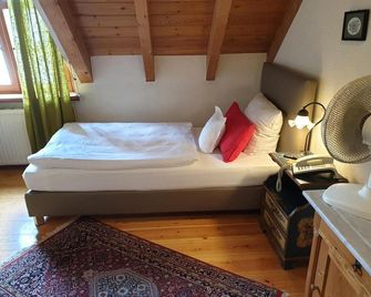 CB Hotel Becker - Nieder-Olm - Habitación