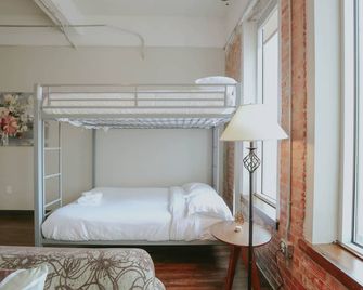 Zen Style 2br/2bth | Pool View | Downtown | Free Valet Parking - Dallas