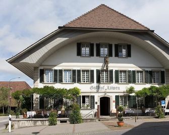 Hotel Restaurant Löwen Worb - Worb - Будівля