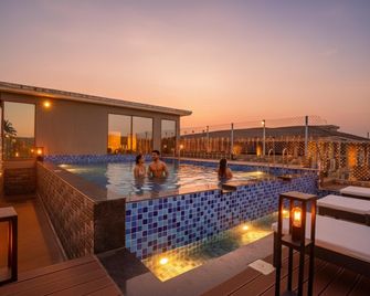 FabHotel Comfort Prime Infantaria - 600 mtrs from Calangute Beach - Baga - Piscina