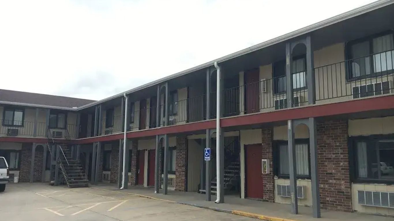 Crete Inn by Capital O Near Lincoln