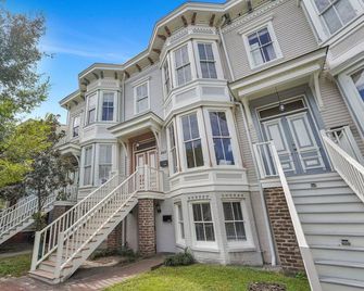 Darling Victorian Town House by Forsyth Park - Savannah - Bygning