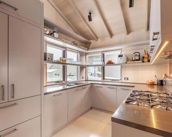 The Stables Resort Perisher - Open All Year - Perisher Valley - Kitchen