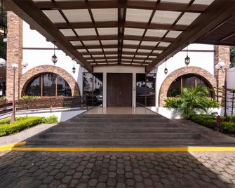 Best Western Las Mercedes Airport - Managua - Restaurante