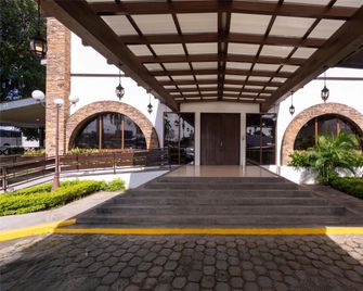 Best Western Las Mercedes Airport - Managua - Restaurante