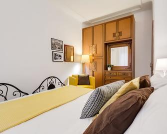 Appartamenti con vista Piazza Testaccio - Rome - Bedroom