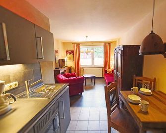 Binzhotel Ordenskapelle Ostsee Rittergut Rügen - בינץ