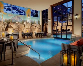 Snake River Lodge & Spa - טטון וילאג' - בריכה