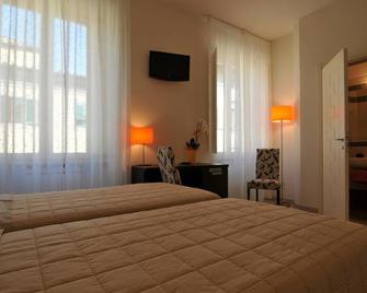 B&B Il Grifone - Pistoia - Bedroom