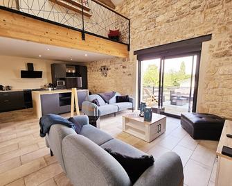 Loft de Magnac, spacieux et moderne - Magnac-sur-Touvre - Sala de estar