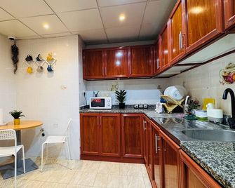 Dsv Property - Abu Dhabi - Keuken