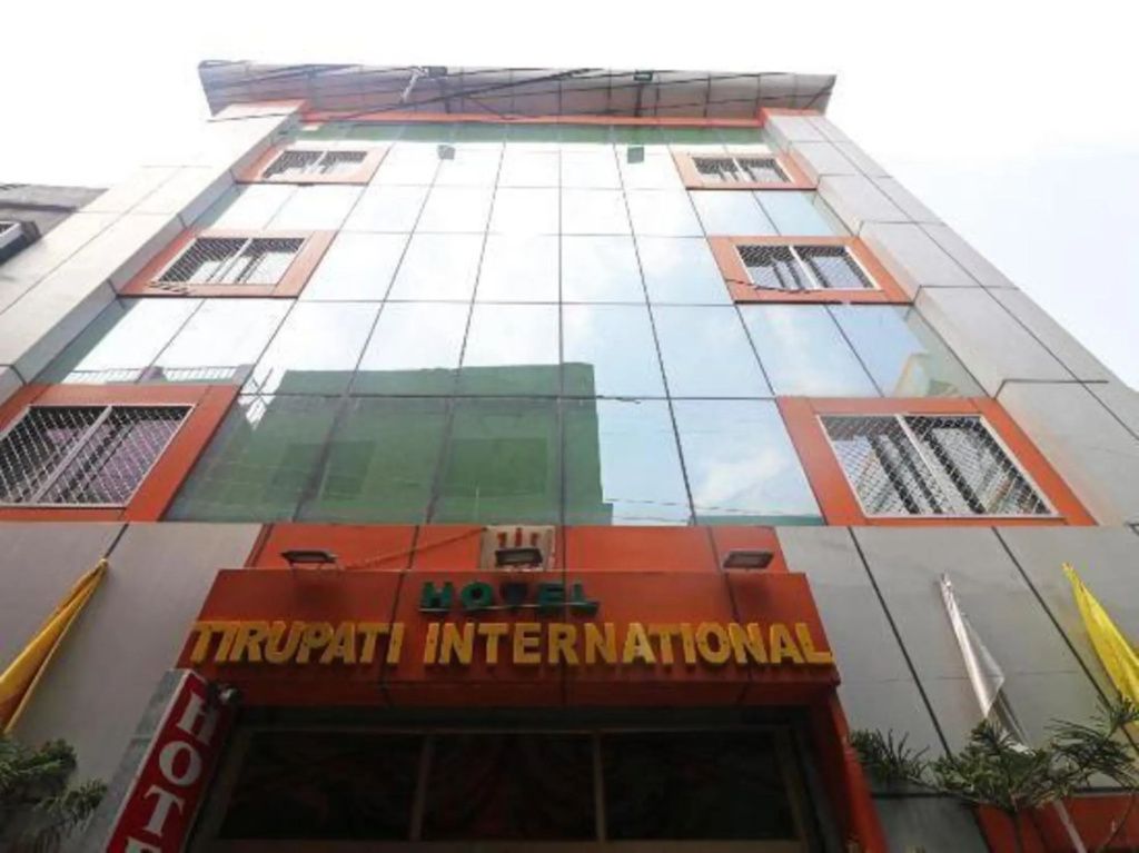 Hotel Tirupati International by OYO Rooms - כלכולתה - בניין