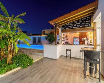 Silver Seahorse Garden Retreat - Peniche