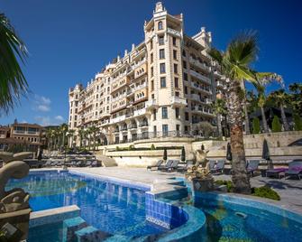 Royal Castle Design & Spa - Elenite - Pool