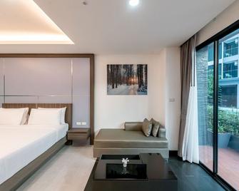 The Proud Hotel Pattaya - Bang Lamung - Bedroom
