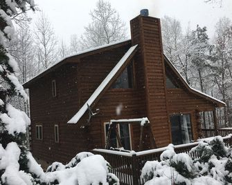 Horseshow Hideaway - Pet Friendly Cabin, 7 Minutes To Tiec - Rutherfordton - Edificio