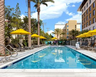 Home2 Suites by Hilton Anaheim Resort - Anaheim - Pool