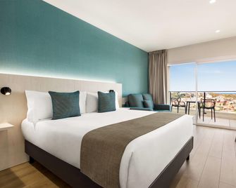 Ramada Resort by Wyndham Puerto de Mazarron - Mazarrón - Bedroom