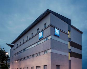 Ibis Budget Marne la Vallée Val d'Europe - Montévrain - Building