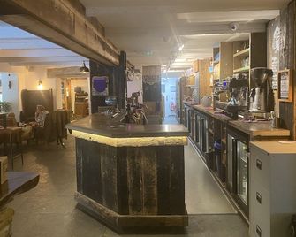 The Sawmills - Ilfracombe - Bar