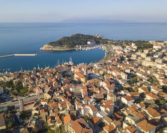 Apartments & Rooms Alagic - Makarska - Clădire