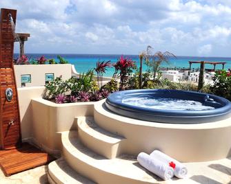 El Taj Oceanfront & Beachside Condo Hotel - Playa del Carmen - Balkon