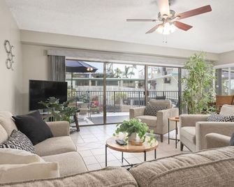 Hale Lopaka At Kona Plaza - 科納 - 客廳