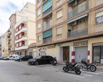 Haiti, 5-15 - Cullera - Building