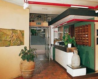 Hotel Tarconte - Tarquinia - Rezeption