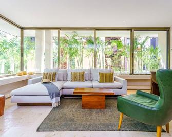 Luxury & Nature Meet Plus a Private Pool & Roof Pool - Tulum - Living room
