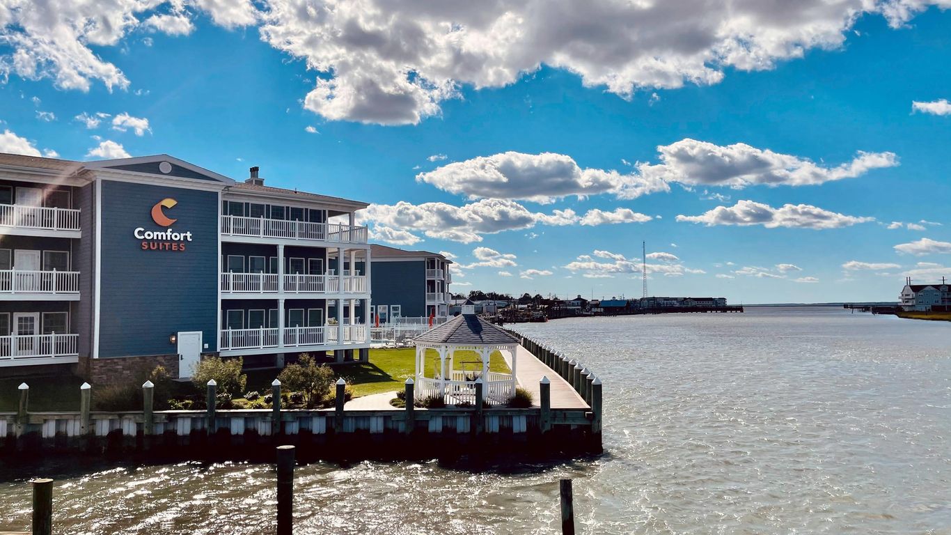 Comfort Suites Chincoteague Island Bayfront Resort