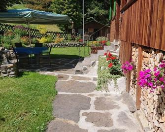 Holiday house Grindelwald for 1 - 6 persons with 3 bedrooms - Farmhouse - Grindelwald - Patio