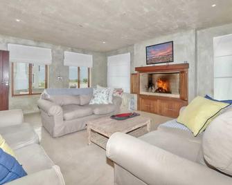 Catch of the Day - Struisbaai - Living room